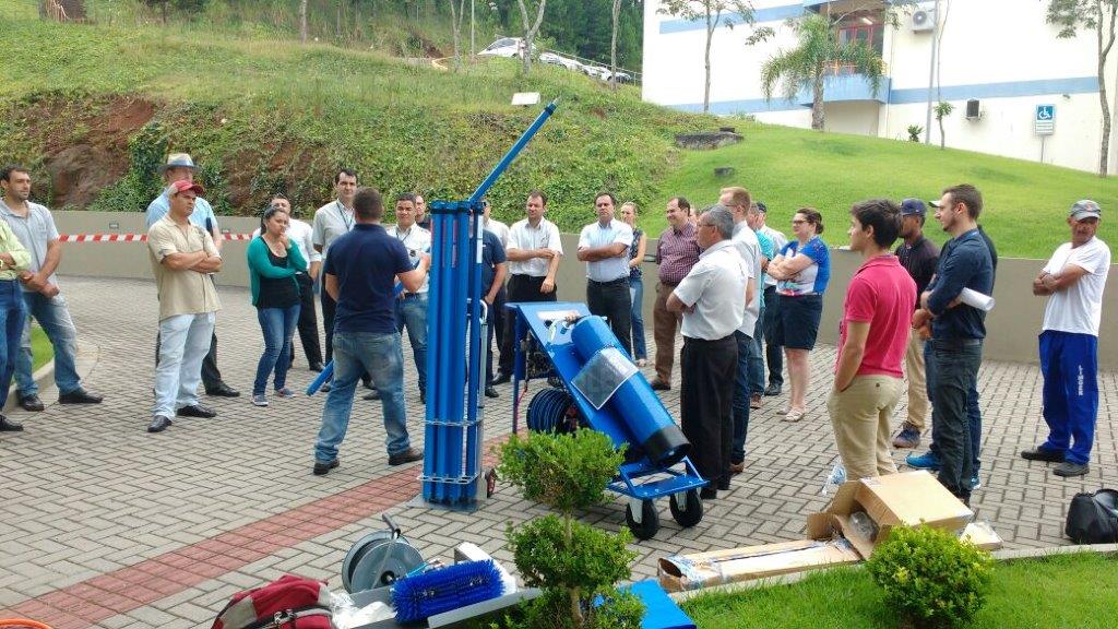 LIMGER adquire novo equipamento para limpeza de vidros e fachadas